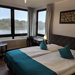 Rheinterrassen Cafe Restaurant 3* Widdig