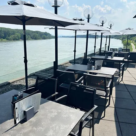 Rheinterrassen Cafe Restaurant