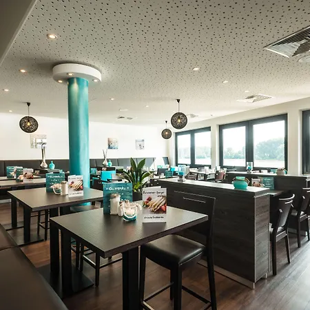 فندق Rheinterrassen Cafe Restaurant 3*