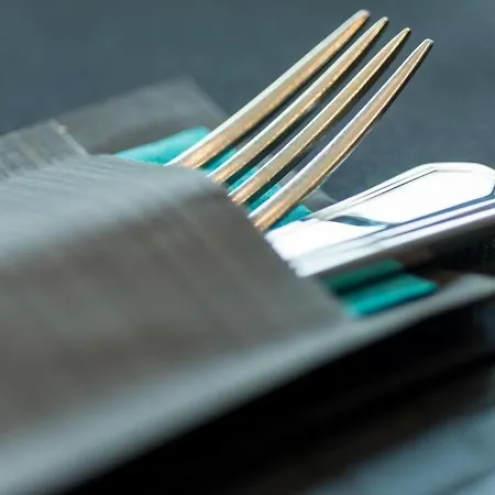 Rheinterrassen Café Restaurant Hotel 3*