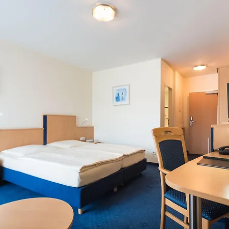 Rheinterrassen Cafe Restaurant 3*