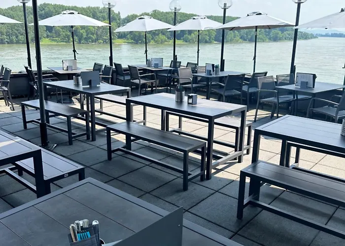 Rheinterrassen Cafe Restaurant ホテル Widdig