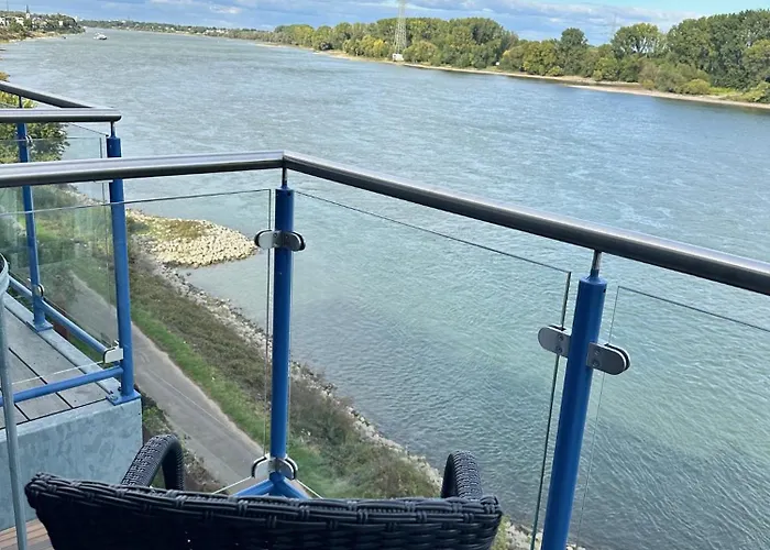 Rheinterrassen Cafe Restaurant ホテル Widdig