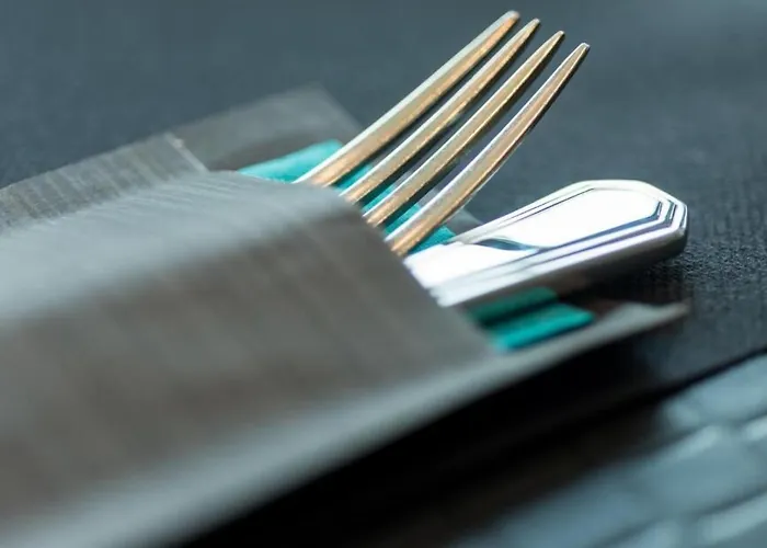 Rheinterrassen Cafe Restaurant فندق 3*