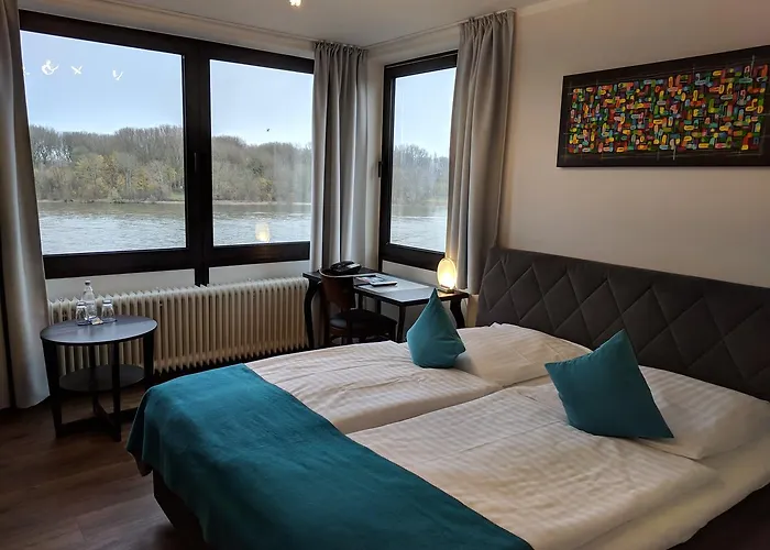 Rheinterrassen Cafe Restaurant 3* Widdig